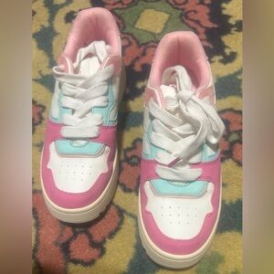 Zara Women’s Sneakers in Pink and Blue